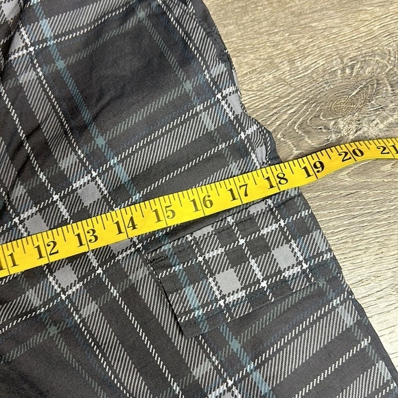 NEW PacSun Men’s Grey Plaided Nylon Cargo Pants Sz Small - Picture 10 of 13